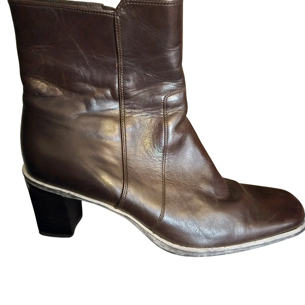 Cole Haan 9.5 B Boots 9½ B, 2053 Leather Heeled Narrow Country Brown  Zip Read